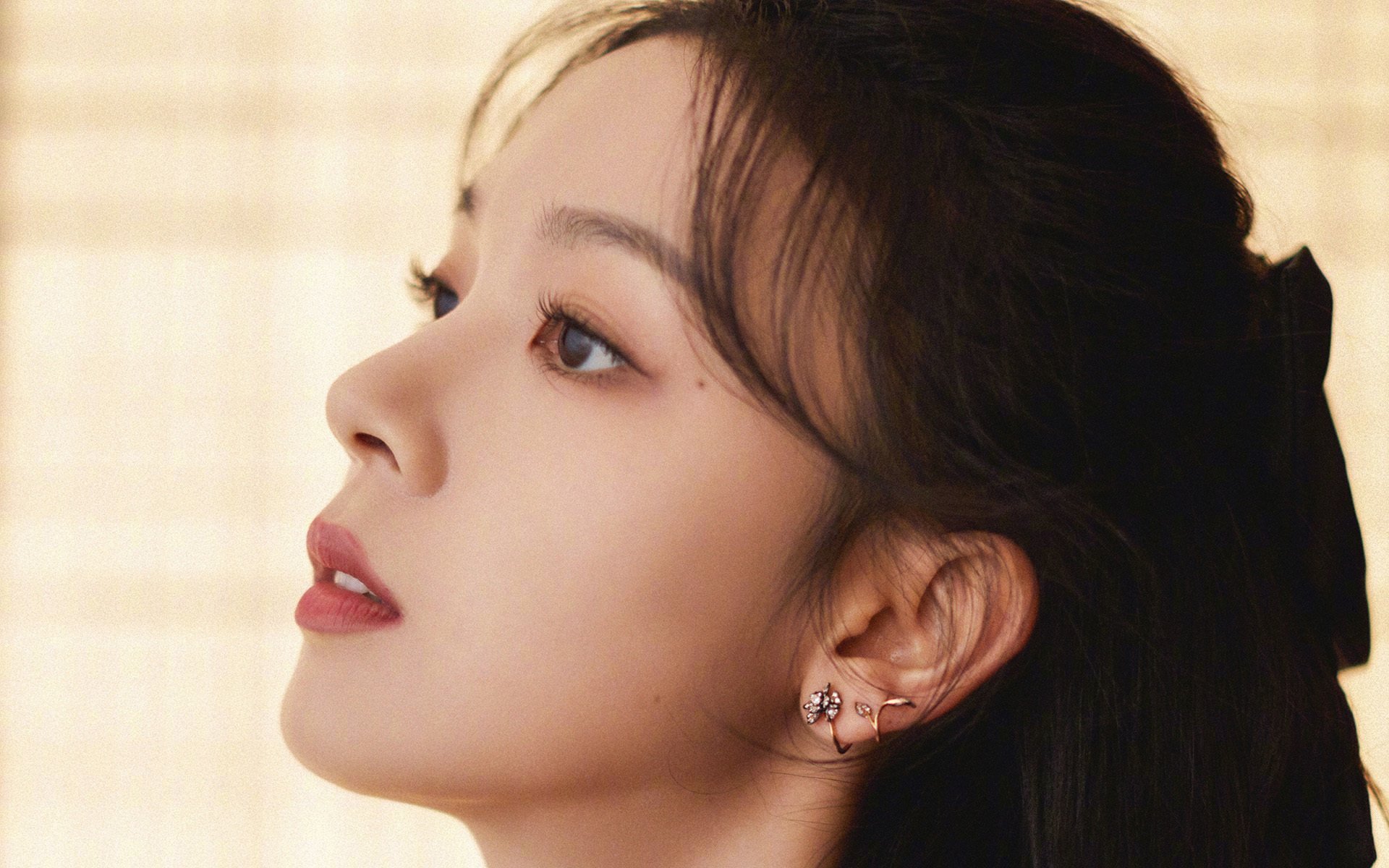 哥伦比亚骑手胡利安娜·古铁雷斯在2024年巴黎奥运会盛装舞步比赛中以“Flanissimo”马匹获得第25名，展现出色表现。