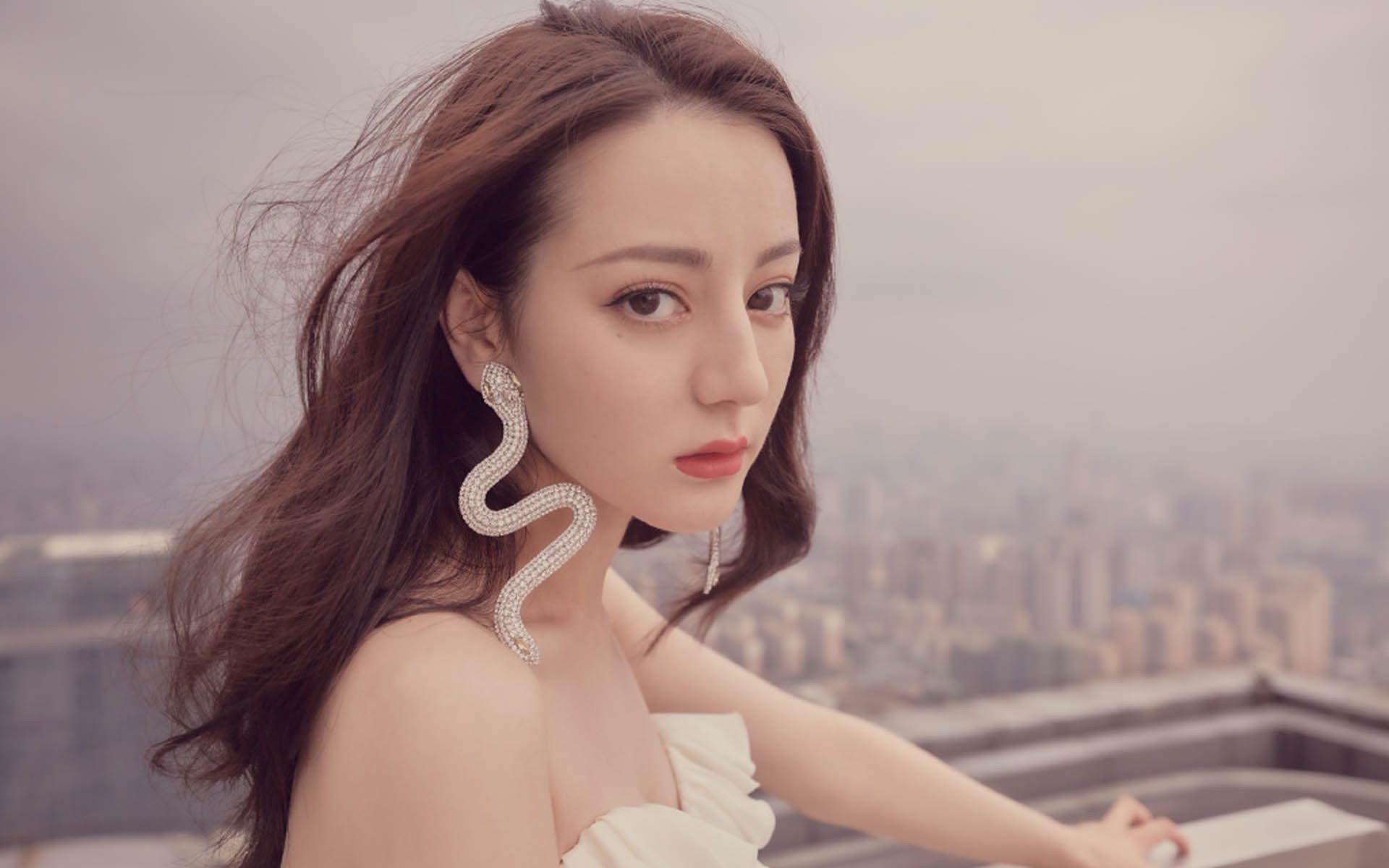 九游登录中心-_登山探险新闻：勇士穿越雪山冰川_，勇士越野视频大全