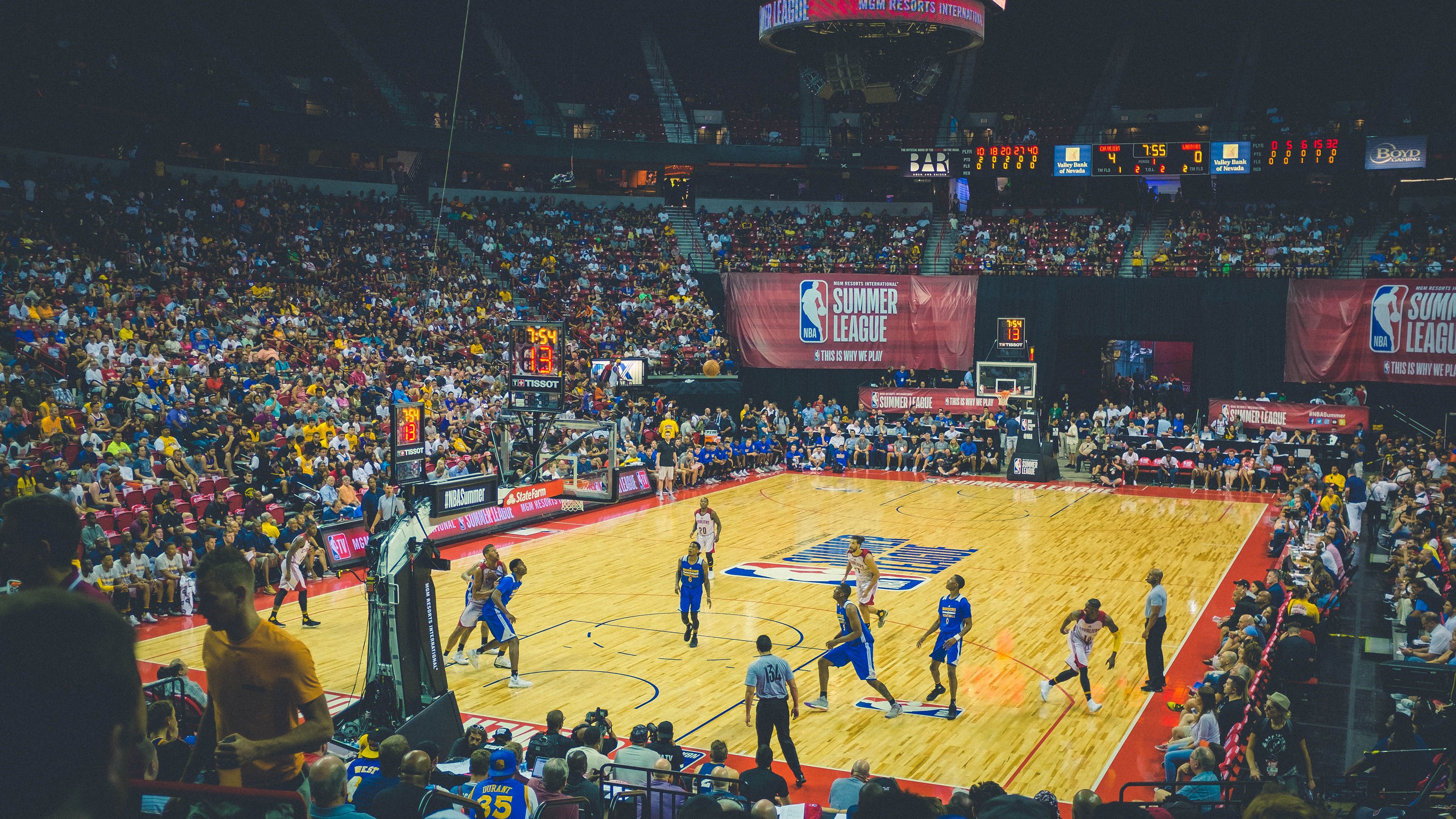 高尔的进攻组织与快速反击，令袋鼠队攻势凌厉